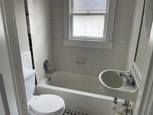 Photo - 2609 Lowell Ave