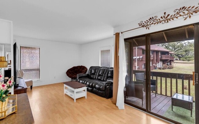 Photo - 209 Molokai Vlg Unit 209