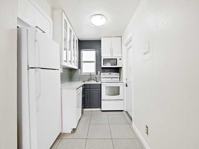 Photo - 2238 Monroe St Unit 306