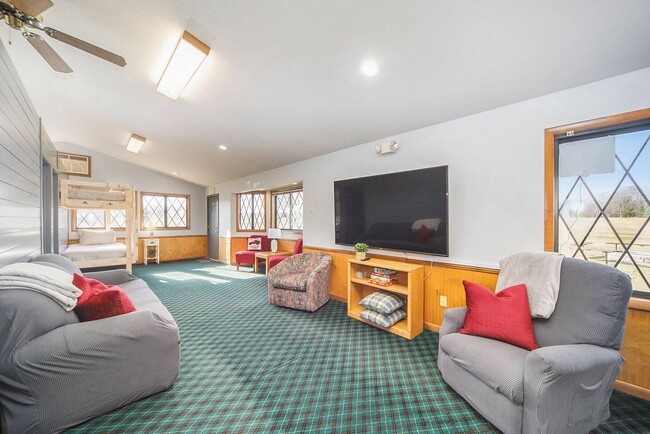 Photo - Bunkhouse