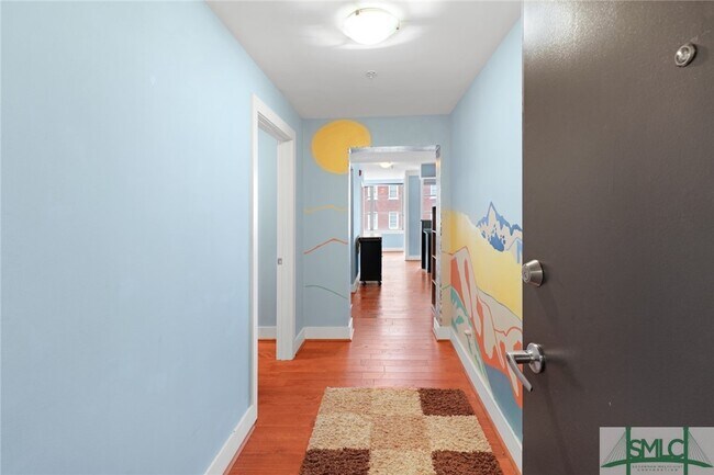 Photo - 102 E Liberty