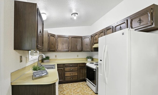 Photo - 2319 Success Dr