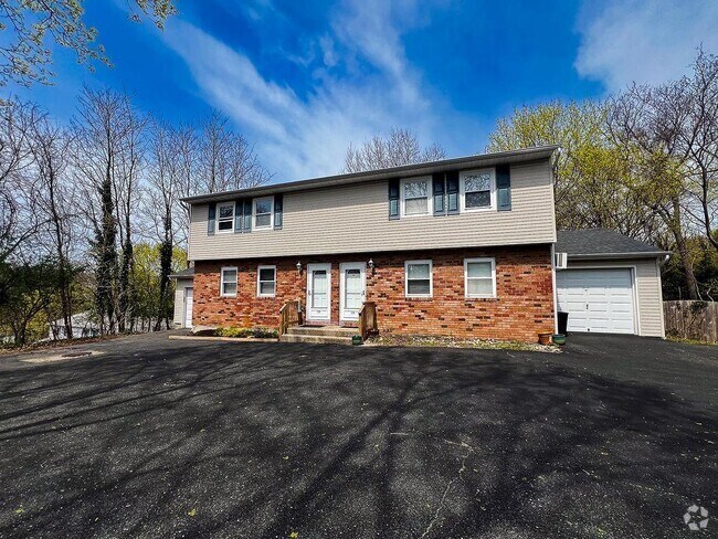 Building Photo - 23 B Van Wicklen Ct Rental