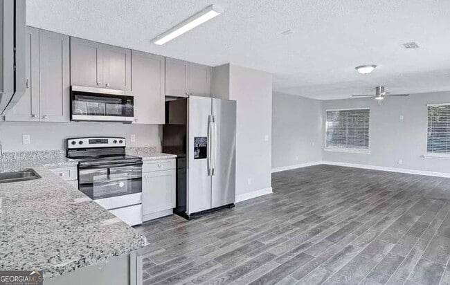 Building Photo - 3150 Cadiz Cir