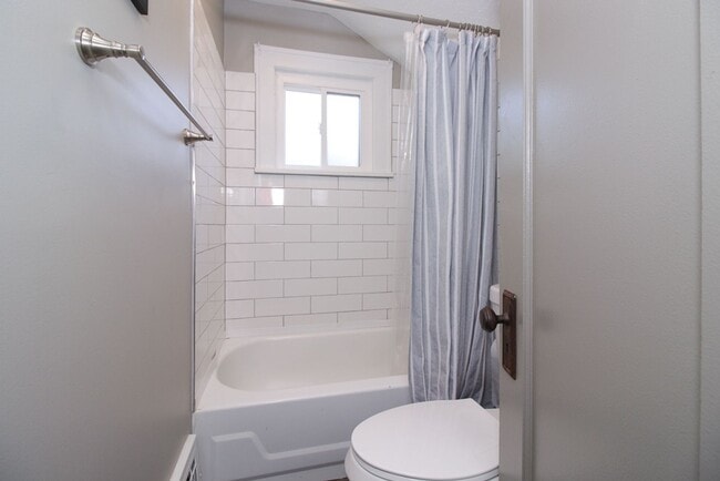 Photo - 7703 Essen Ave Unit Up