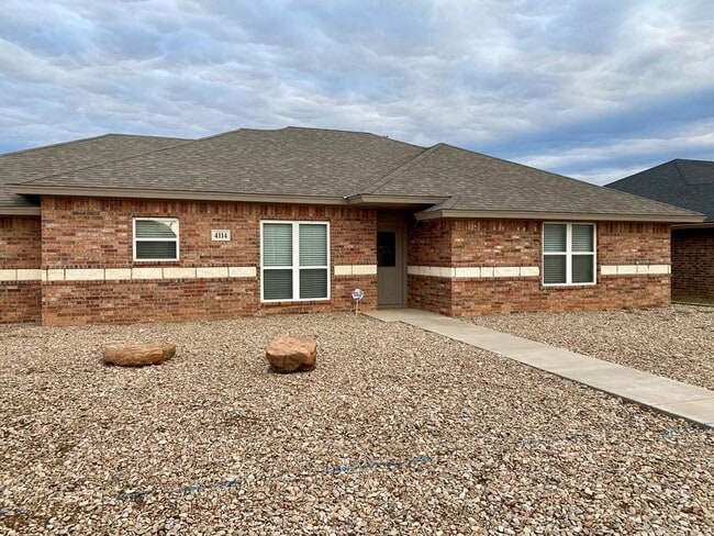 Building Photo - 4114 Huntleigh Dr