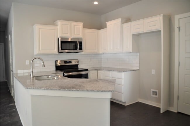 Photo - 2413 SW Arbor Rd