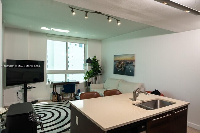 Photo - 1900 N Bayshore Dr Unit 3003