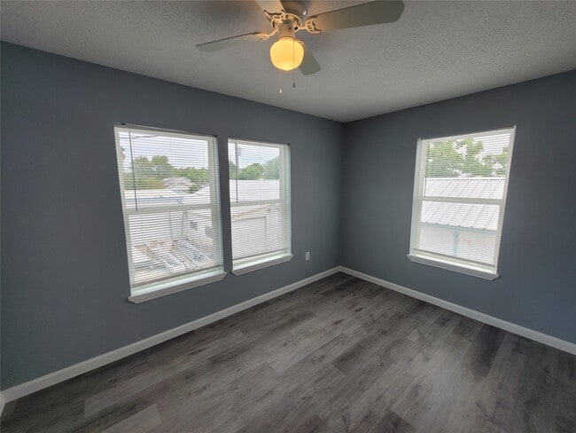 Building Photo - 5211 Ave S