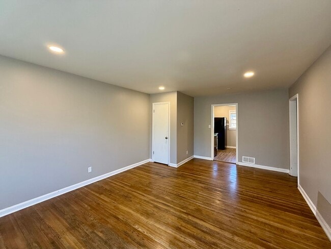 Photo - Freshly Renovated 2 Bedroom