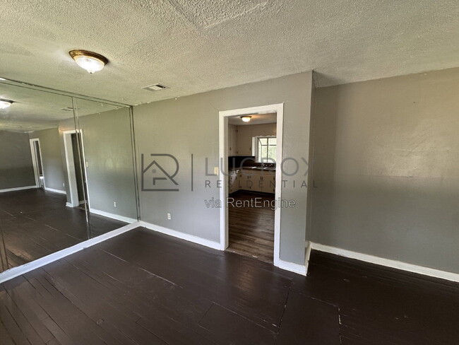 4090 El Paso St