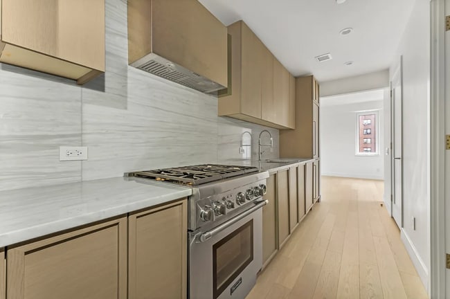 Building Photo - PARK AVENUE Rental