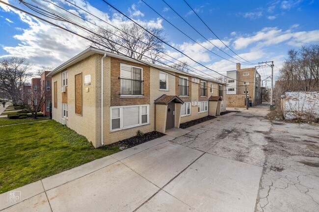 Photo - 1516-1518 E 70th Street Chicago, IL 60637