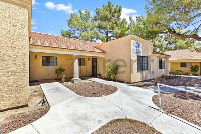 Building Photo - Unit 1022