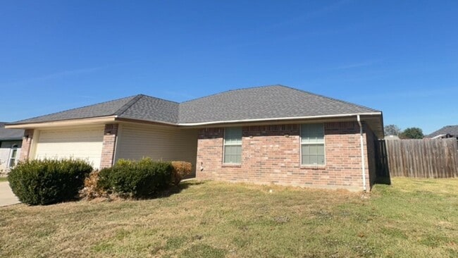 Photo - 1215 E Avenue H