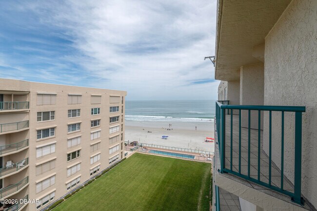 Photo - 4575 S Atlantic Ave Unidad 6701