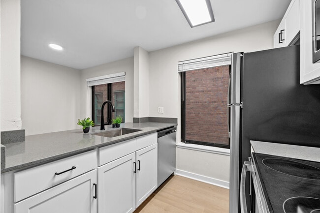 Photo - 2300 Elliott