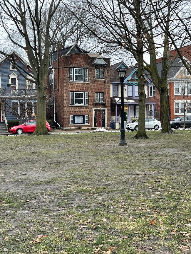 Photo - 62 Days Park Unit 1