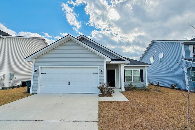 Building Photo - AVAILABLE MID-MARCH! (Pet Friendly)