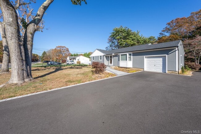 Photo - 831 Sycamore Ave