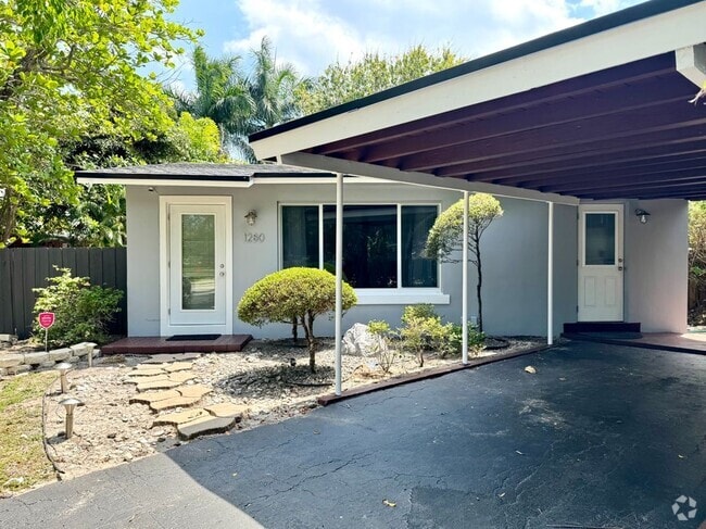 Building Photo - 1280 NE 38th St Rental