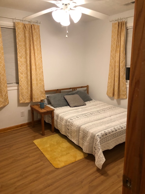 Photo - 2400 Perry St