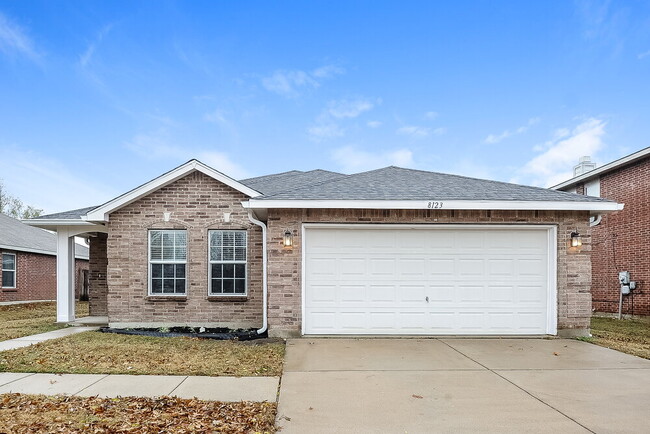 Building Photo - 8123 Stowe Springs Ln