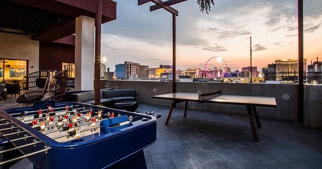 Photo - High Line at Hughes Center Apartments