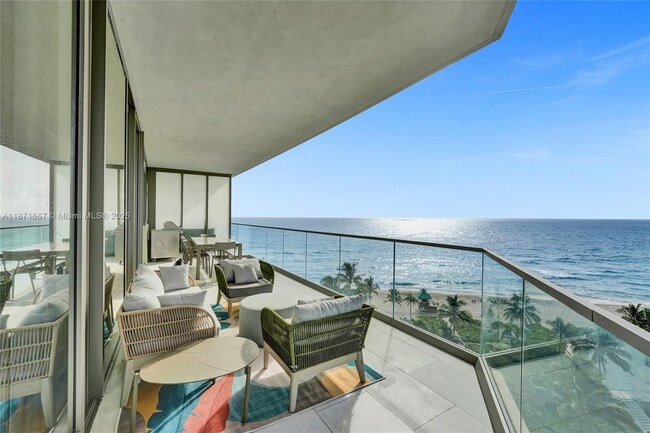Building Photo - 18975 Collins Ave Unit 704 Rental