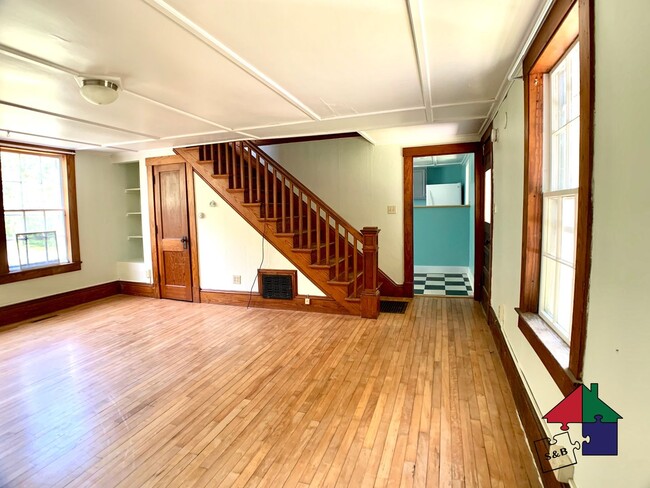 Photo - 102 Northfield St Unit 1
