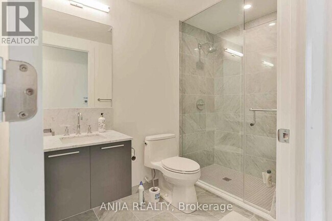 Photo - 1 Gloucester St Unité 1716