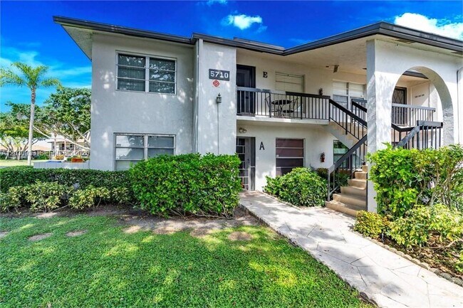Photo - 5710 Princess Palm Ct Unidad A