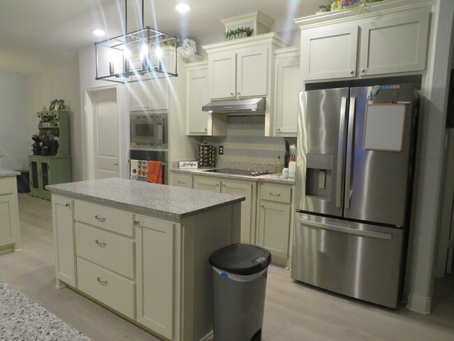 Photo - 9167 Tara Cir