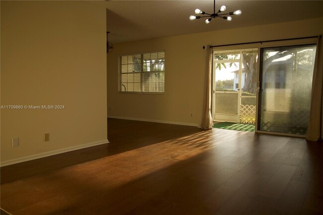 Photo - 4934 S Hemingway Cir