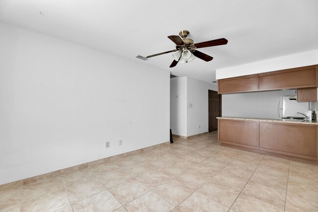 Photo - 31st St Apts Unit 31st#3