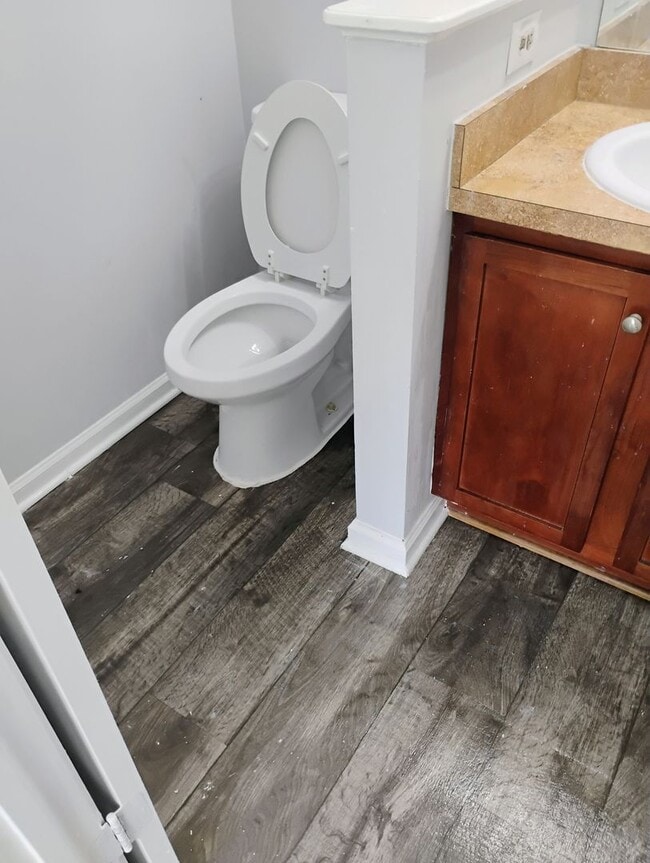 Photo - Gorgeous 3 Bedroom 2 Bath Townhome in Conv...