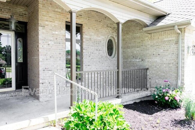 Photo - 113 Brittany Ln