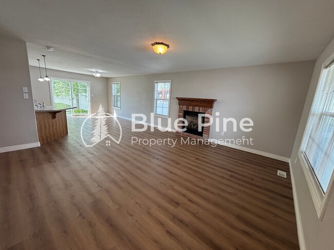 Photo - 1624 Summer Way