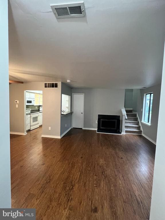 Photo - 1303 Roberts Way