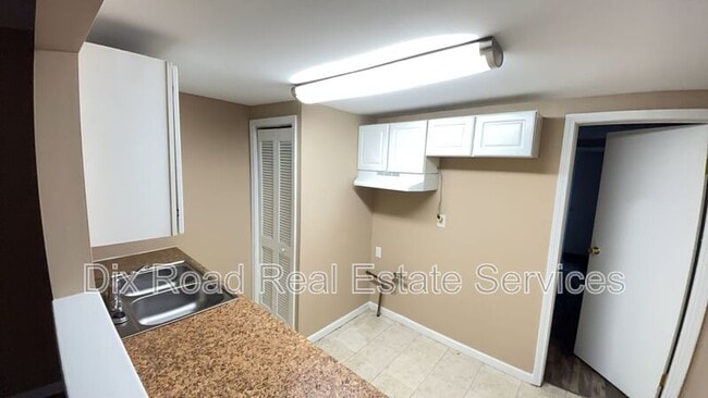 Photo - 1326 Campbell Ave