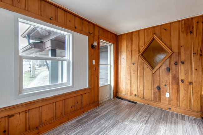 Photo - 601 Riverview Dr