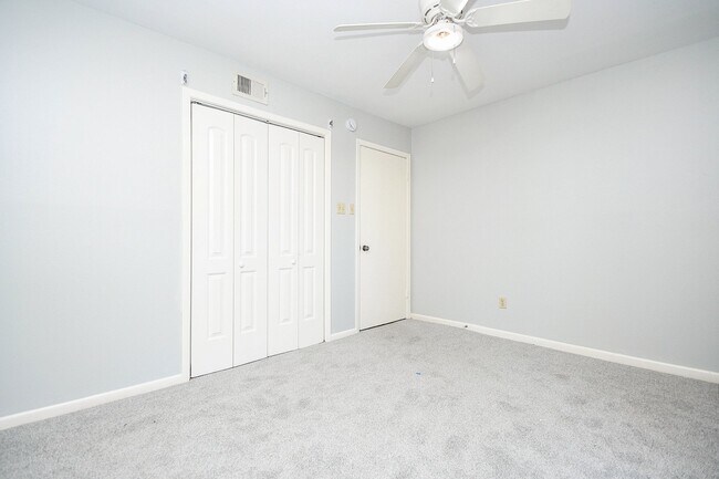 Photo - 8433 Hearth Dr Unit 1