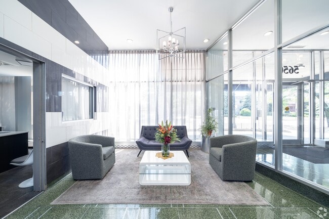 Photo - Sheridan Tower - 5650 N Sheridan Rd
