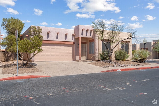 Building Photo - 3730 N Bay Horse Loop Rental