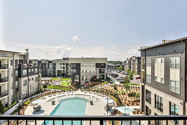 Photo - The Rey on Reynolds