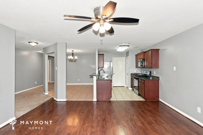 2107 Golden Topaz Dr