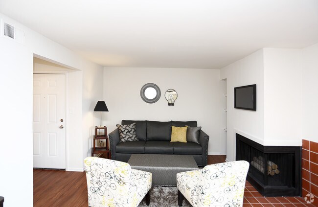 Living Room - Woods of Castleton