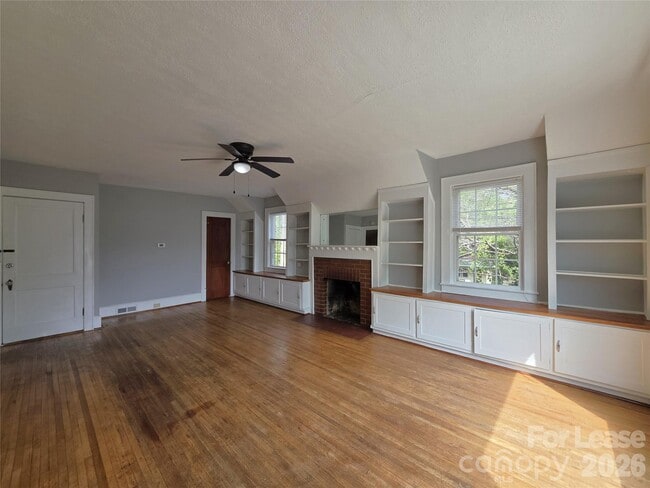 Photo - 754 Montgomery Ave