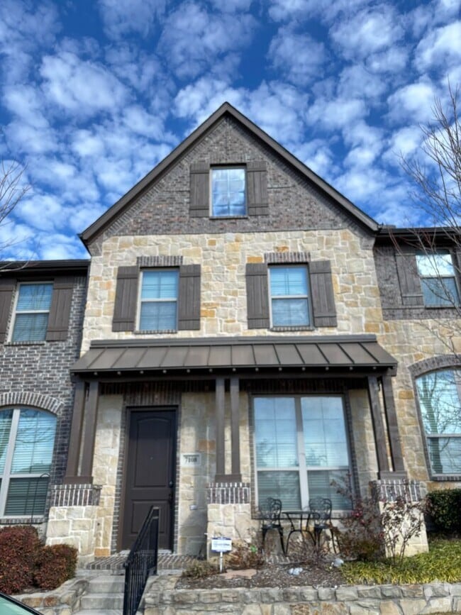 Building Photo - 7108 Mitchell Dr Rental