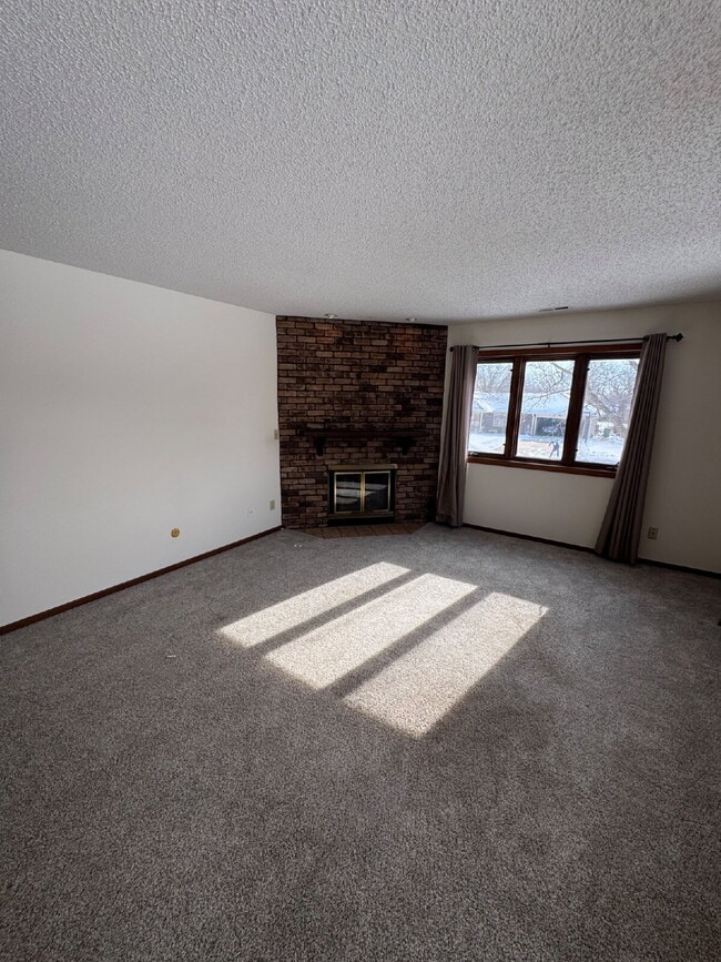 Photo - "Charming 2-Bedroom Retreat with Ample Space in Wichita's Serene South Willo-Esque Court!"